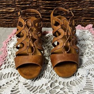 Easy Street Women Slingback Strappy Sandals Size US 7.5 Tan Boho Stack Heel